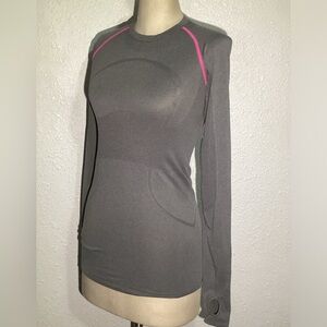 Lululemon is long sleeve blouse size medium